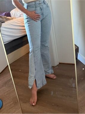 Light Blue High-Rise Flare Jeans with Hem Slit
